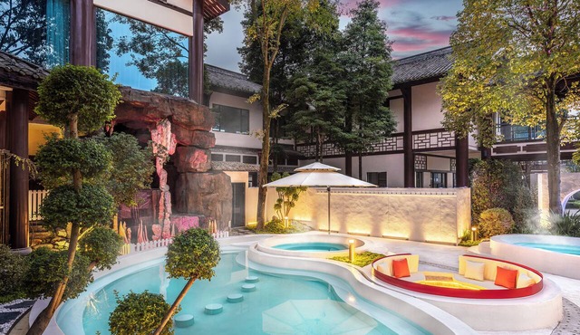 TELLUS. Qingchengshan Hot Spring Hotel