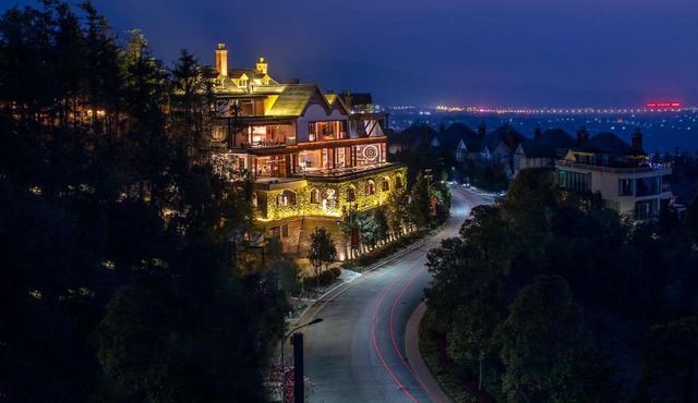 Tengchong Lanyue Hot Spring Hotel