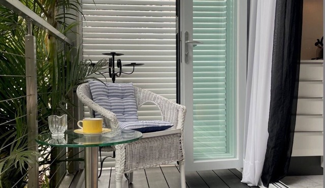 'The Cabana' /Loft, Brand New, Garden Setting, Private, Peaceful, Erskineville