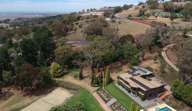 The Cutting Estate Mount Panorama
