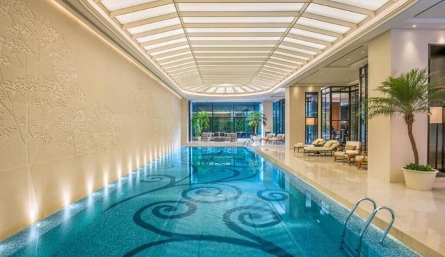 The Grand Mansion Hotel