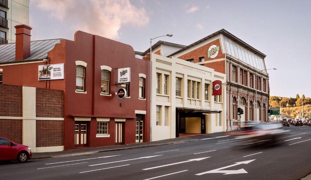 The Old Woolstore Apartment Hotel