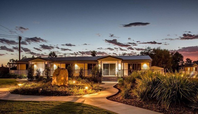 The Rocks Motel