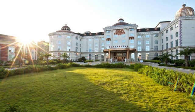 The Royal Pinnacle Hotel