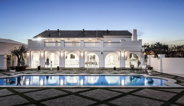 The ultimate Stayz ! private estate in Sydney 39 mins from Sydney CBD !