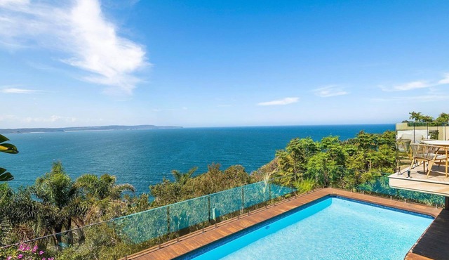THE VIEW by Palm Beach Holiday Rentals