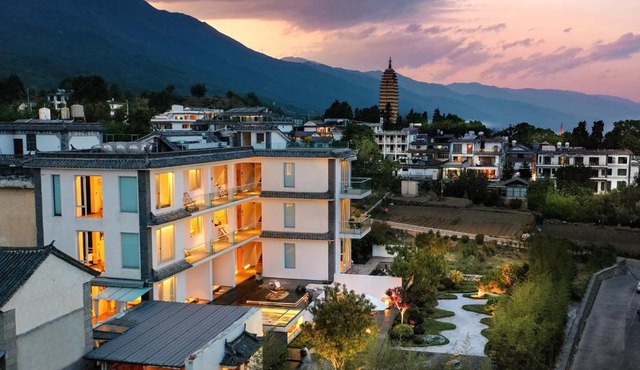 The Windyard Kazan Onsen Hotel-Private Hot Spring Bathtub close to South Gate of Dali Ancient Town - Free Pick-up from Airport & Railway Station for 3 Nights