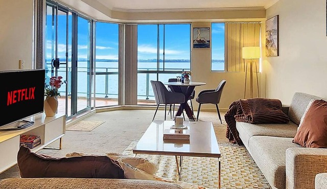 Toukley Waterfront Apartment with Balcony - Outdoor Pool - Secure Parking - Wi-Fi - By HappyHosts