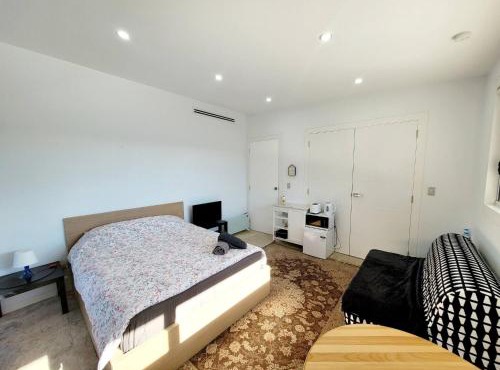 Tranquil Studio Flat Bella Vista