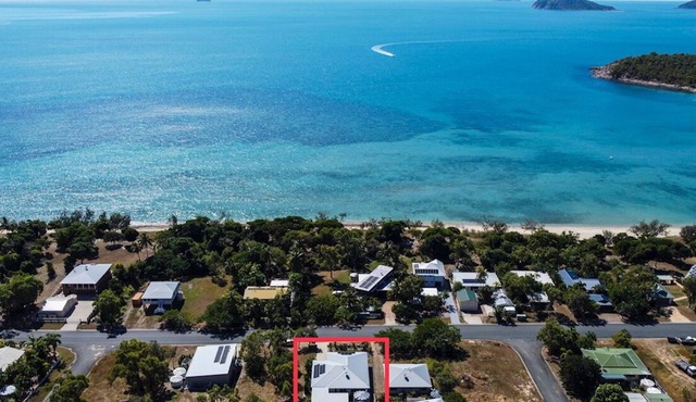 "Tranquillity by the Sea" your Holiday Rental at Hideaway Bay, Whitsundays