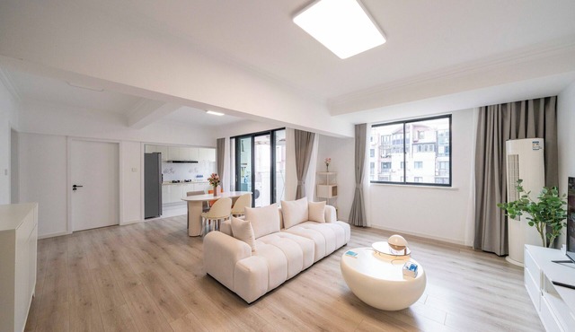 Tyms 2BR APT Hongqiao Paris Classic