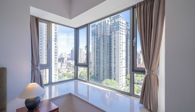 Tyms Elegant 2BR 1BA Apt Walk to Malls