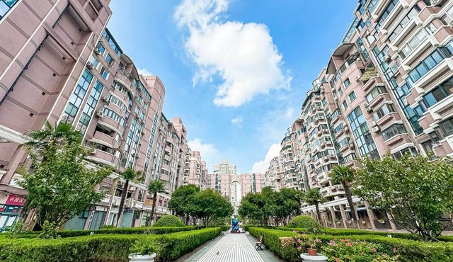 Tyms Gubei 2BR Apt near Gubei Road
