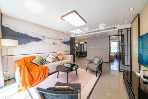 Tyms Gubei Spacious 3BR 2BA near Metro Takashimaya