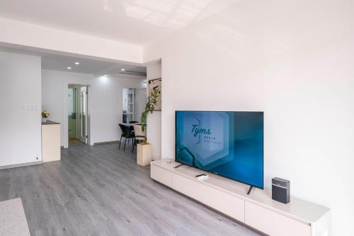 Tyms Xuhui Apt 3BR 2BA Residence near Xujiahui CBD