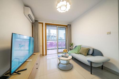Tyms Xujiahui Loft Studio near Stadium Line 1 and 4