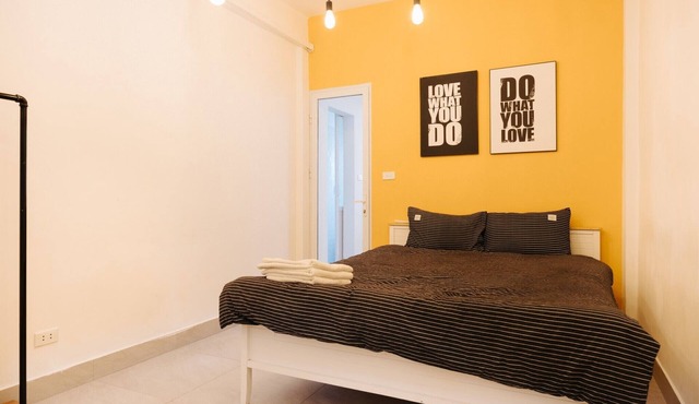 UINQUE Railway View Apartment - SPACIOUS & PRIVATE