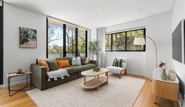 Upper North Shore Haven A Tranquil Treetop Escape