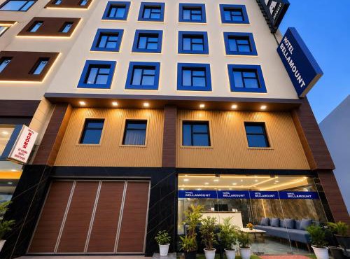 Urben BellaMount Hotel - Free Airport and Aerocity Pick Up & Drop