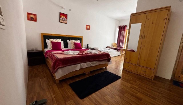 Veteran-Hosted Summer Getaway in Ladakh: Comfortable Rooms & Premium Service