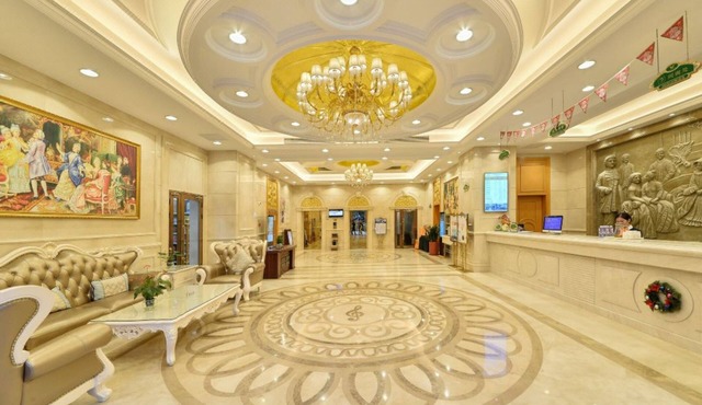 Vienna Hotel Fuyong Exhibition Center
