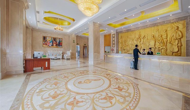 Vienna Hotel Huiyang Sanhe Square