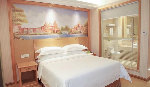 Vienna Hotel Qingyuan Yingde Guangming Road