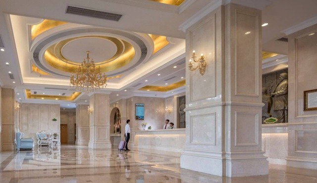Vienna Hotel Sakai Keki Bana