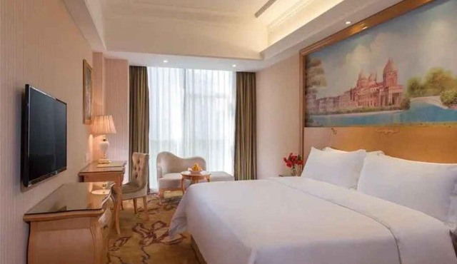 Vienna Hotel Shenzhen Baoneng City Plaza