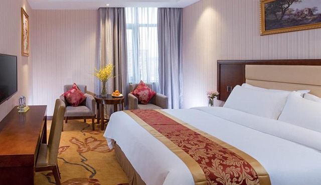 Vienna Hotel Shenzhen Gongming Bus Station