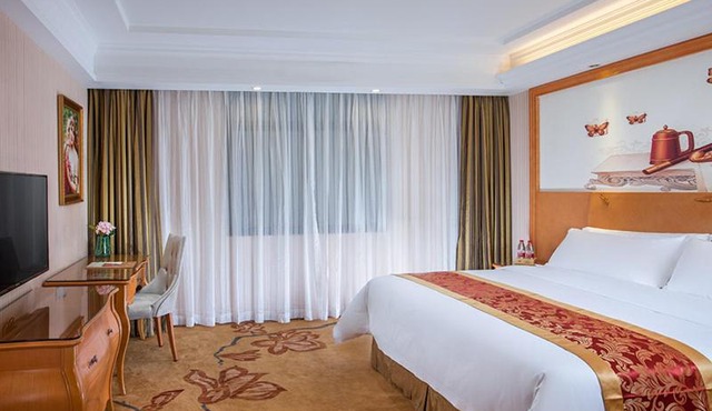 Vienna Hotel Shenzhen Gongming Huafa North Road