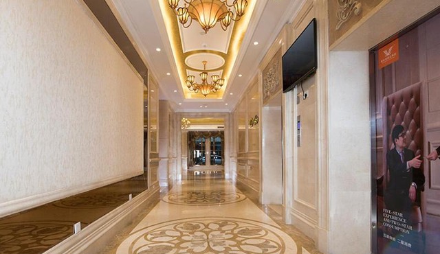 Vienna Hotel (Tianyang Old City High Speed Railway Station)
