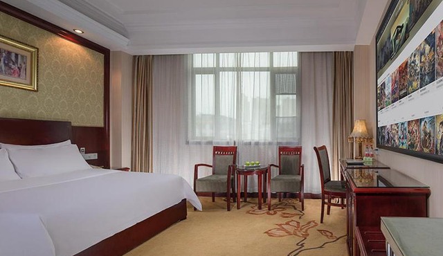 Vienna Hotel Zhongkai Road Branch