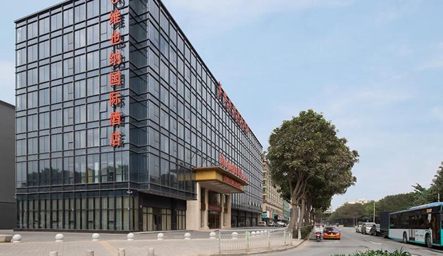 Vienna International Hotel South Gate of Shenzhen International Convention and Exhibition Center