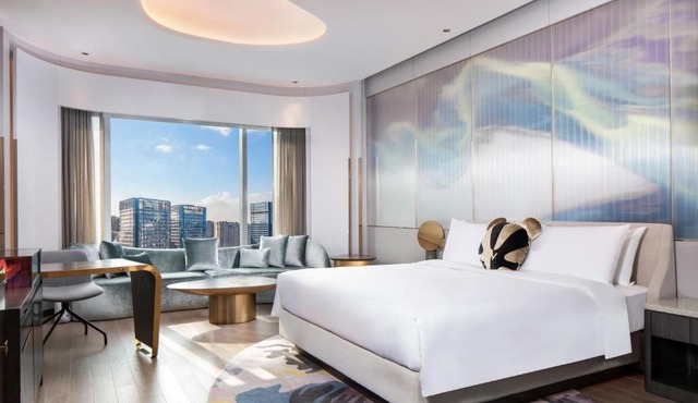 W Chengdu