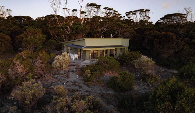 Wallaby Beach House | 15% Off Weekly!