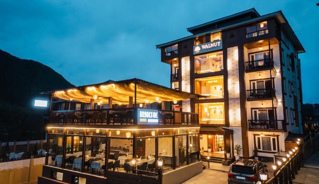 Walnut Village Resort