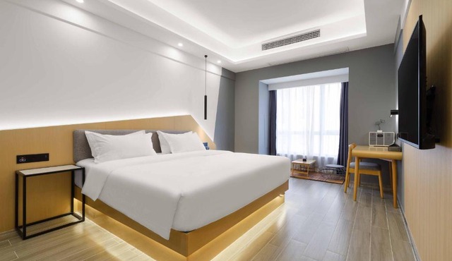 Weiming Hotel