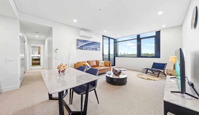 Wentworth Point 2BR/2BA | Ferry, Shops + Parking