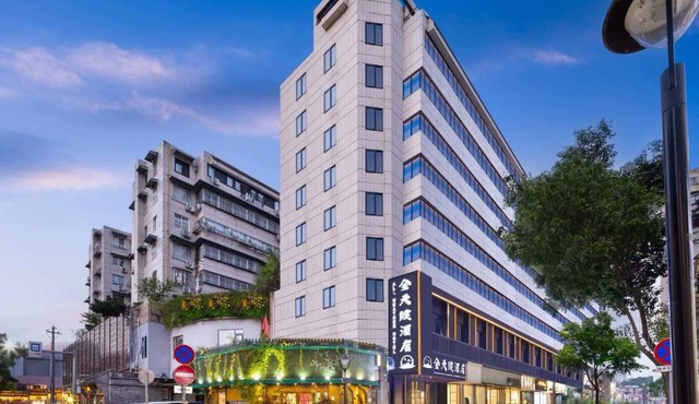 Wenzhou City Center All-Day Hotel First Bridge Branch Adjacent to Wuma Street, Zhongshan Park, Jiangxinyu, Gym, Laundry Service, Free Breakfast, Coffee, Afternoon Tea, Daily Necessities, Full Wireless Coverage, Tourist Attractions, Food and Specialty Reco