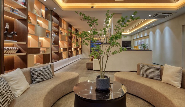 Wing Hotel Guilin- Pedestrian Street