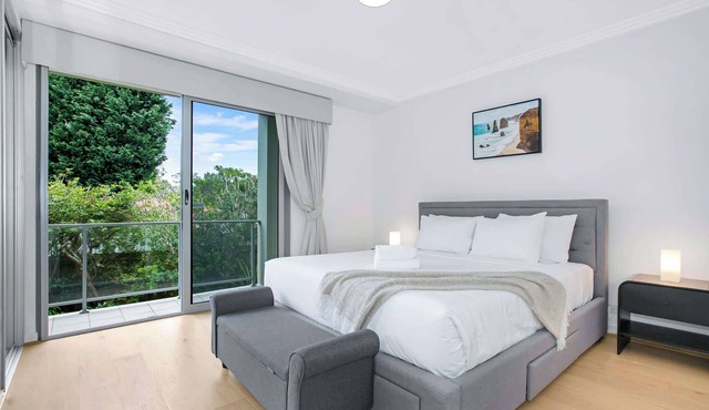 Wonderful Warrawee with Parking and backyard