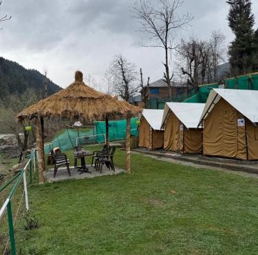 Woodswalk Resorts