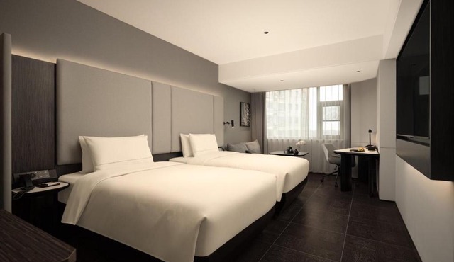 Wuhan Hubei Provincial Museum, Atour Hotel on Donghu Road