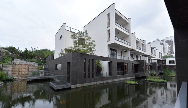 Wuzhen Wangfu Resort Villa