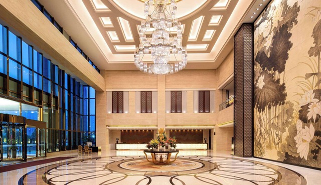 Wyndham Xinyang Downtown