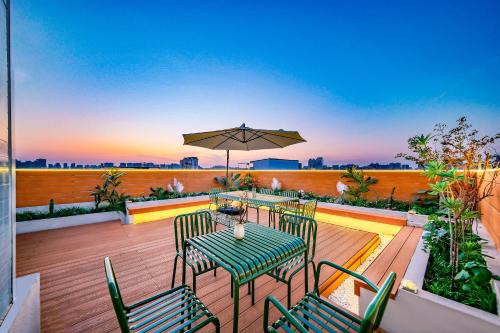 Xi'an Sky Garden Rooftop Social Hostel - Steps from Bell Tower & Food St - 24H Front Desk - EnglishFriendly
