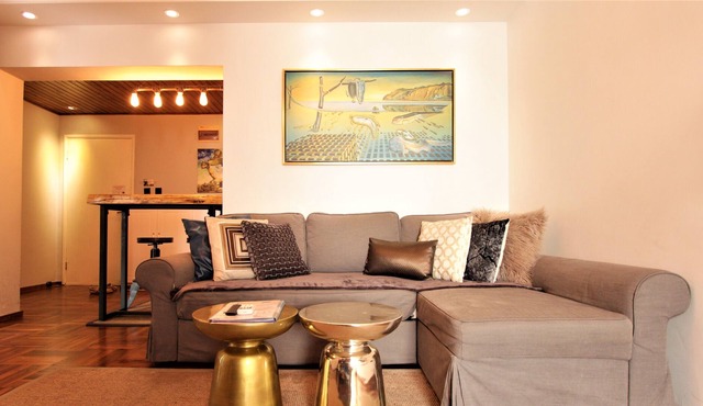 Xintiandi Dali-theme Gallery Suite, slps 6