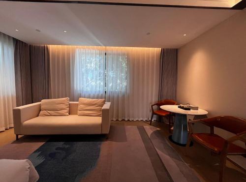 XUANDE GATE HOTEL
