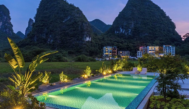 Yangshuo 1Q84 Tree Hotel